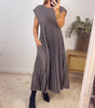 Sleeveless Long Pleated Dress for Women | Ideal for Everyday Wear