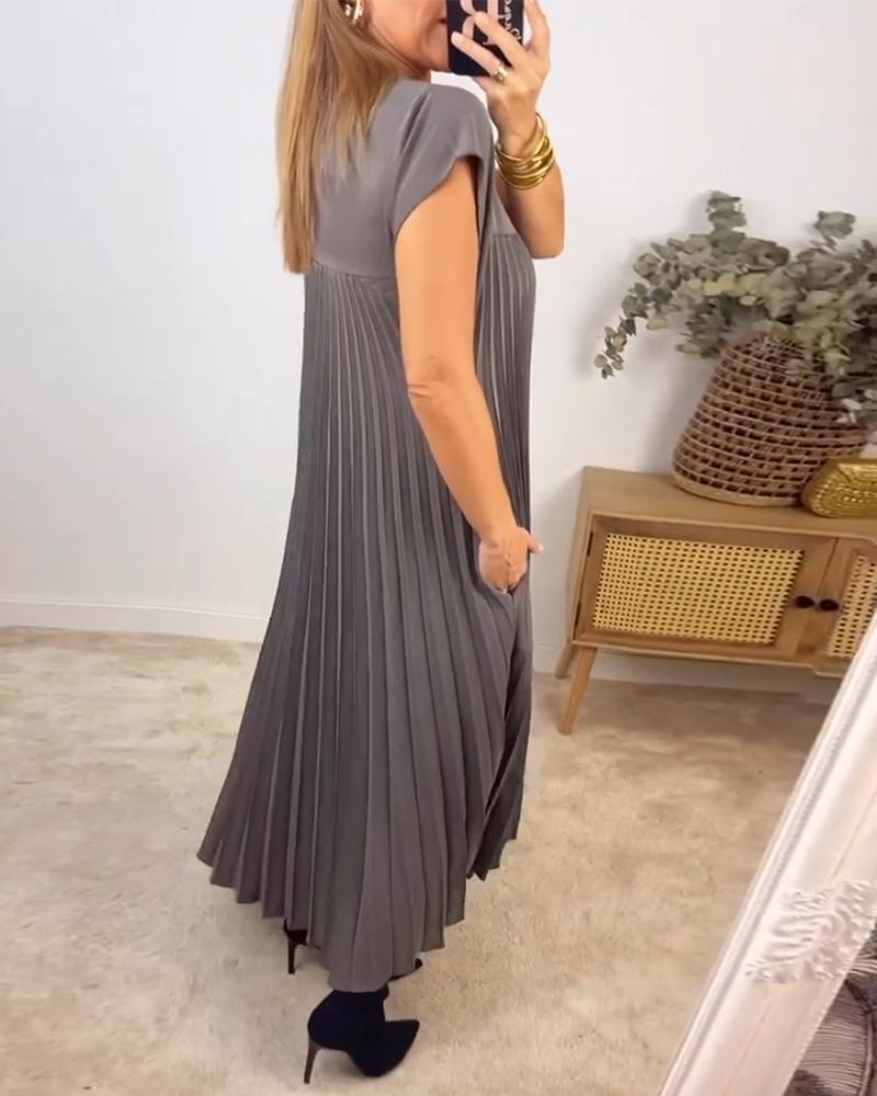 Sleeveless Long Pleated Dress for Women | Ideal for Everyday Wear