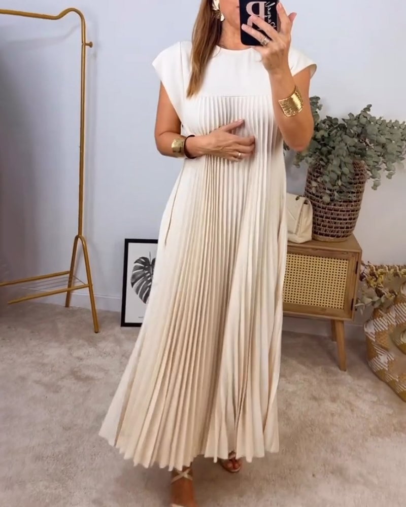 Sleeveless Long Pleated Dress for Women | Ideal for Everyday Wear