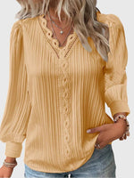 Blouse Pull - over à Col V avec Dentelle pour Femmes - Emilia Lane