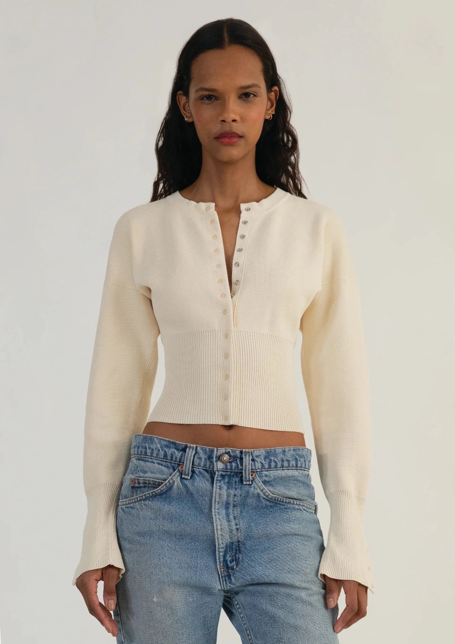 Cardigan boutonné ajusté pour femme - Emilia Lane