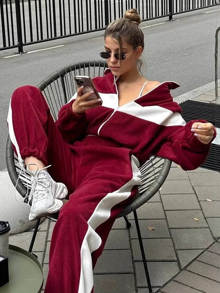 Ensemble décontracté sportif à fermeture éclair pour femmes - Emilia Lane