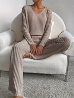 Ensemble Lounge Tricot Détente à Col V pour Femmes - Emilia Lane