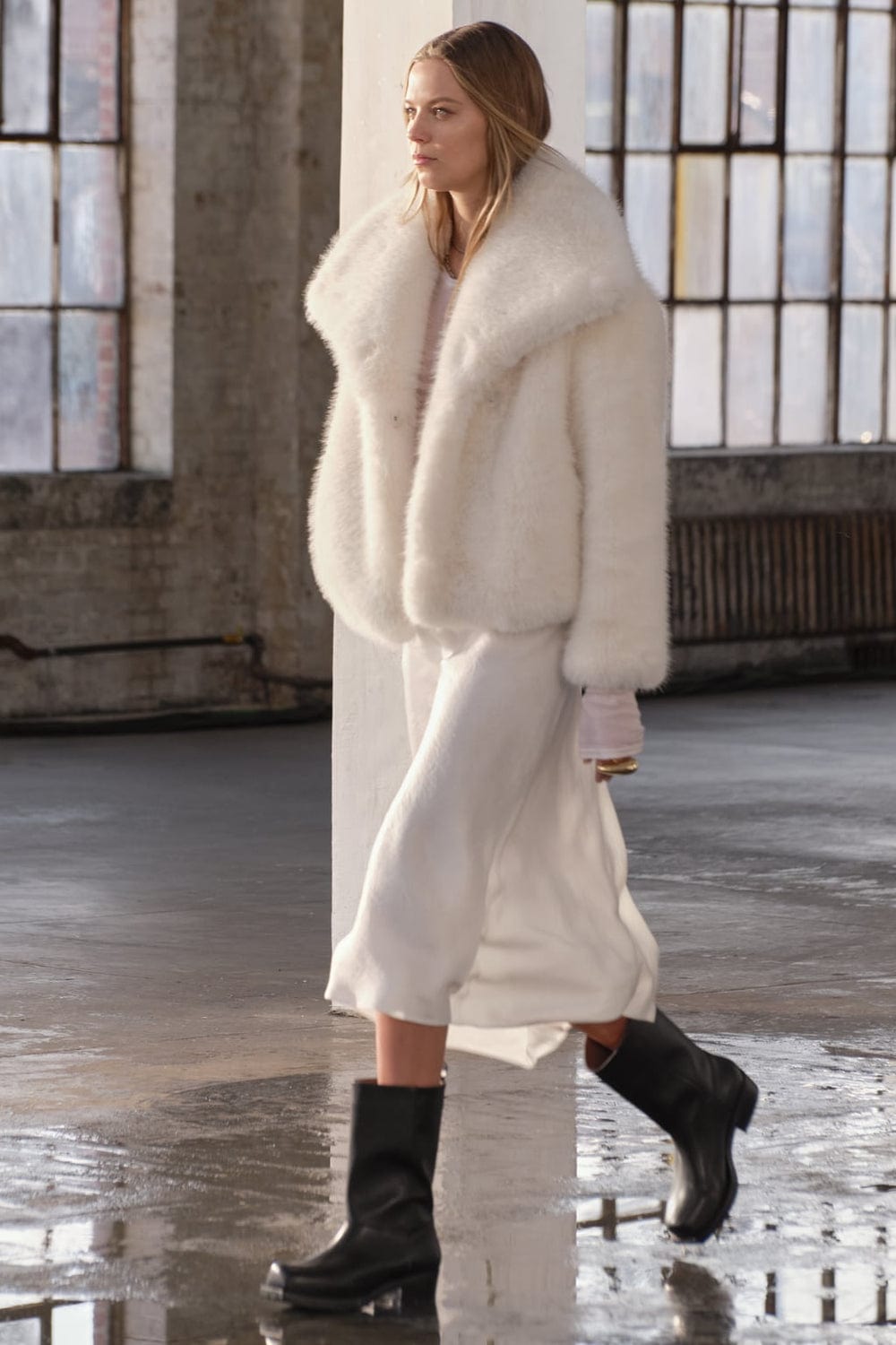 Manteau long en fausse fourrure pour femmes - Emilia Lane
