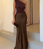 Robe longue à col asymétrique pour femmes - Emilia Lane