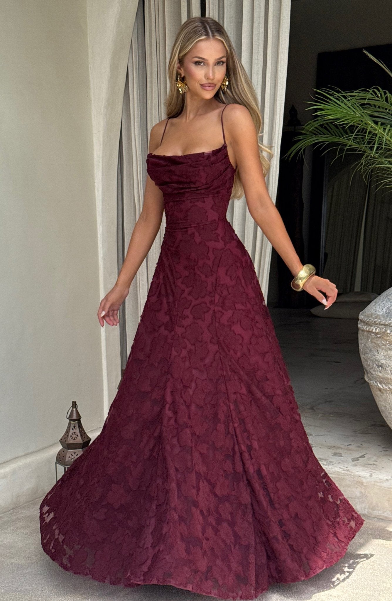 Robe Longue Drapée à Motif Floral avec Bretelles pour Femme | Idéale pour les Sorties - Emilia Lane