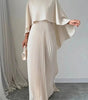 Robe Maxi avec Cape Plissée pour Femme - Emilia Lane