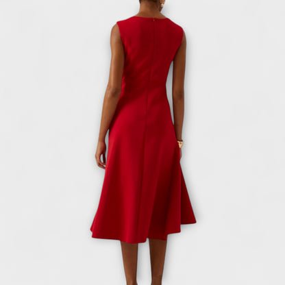 Robe Midi Sans Manches à Détail Drapé pour Femme | Idéale pour les Sorties - Emilia Lane