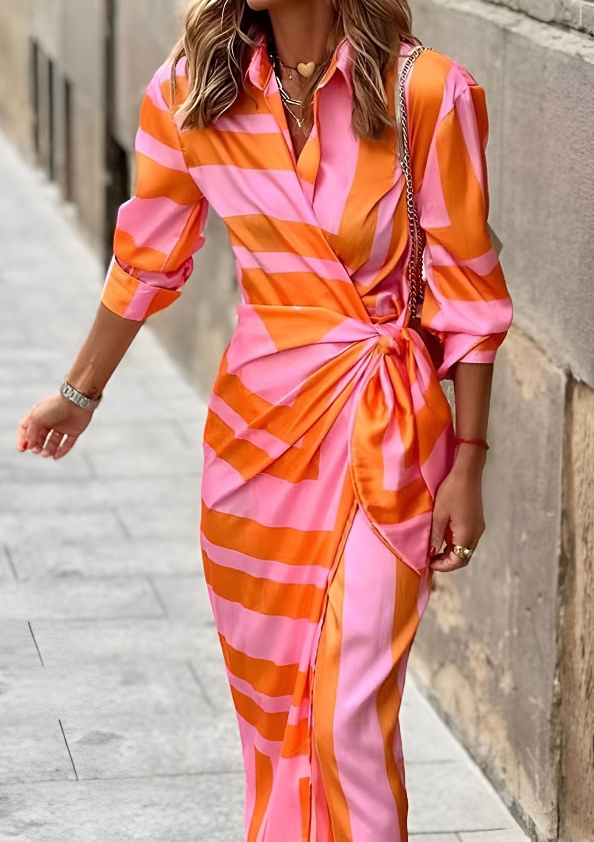 Robe Portefeuille Imprimée à Encolure en V pour Femme | Idéale pour les Sorties - Emilia Lane